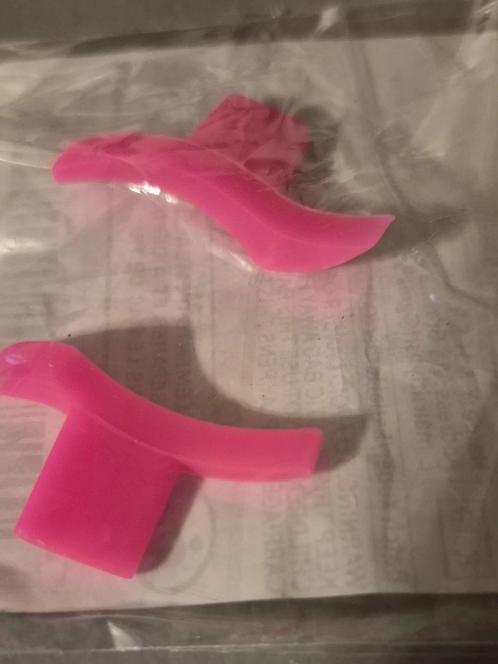 SHEIN Pink Winged Eyeliner Stamp Pair